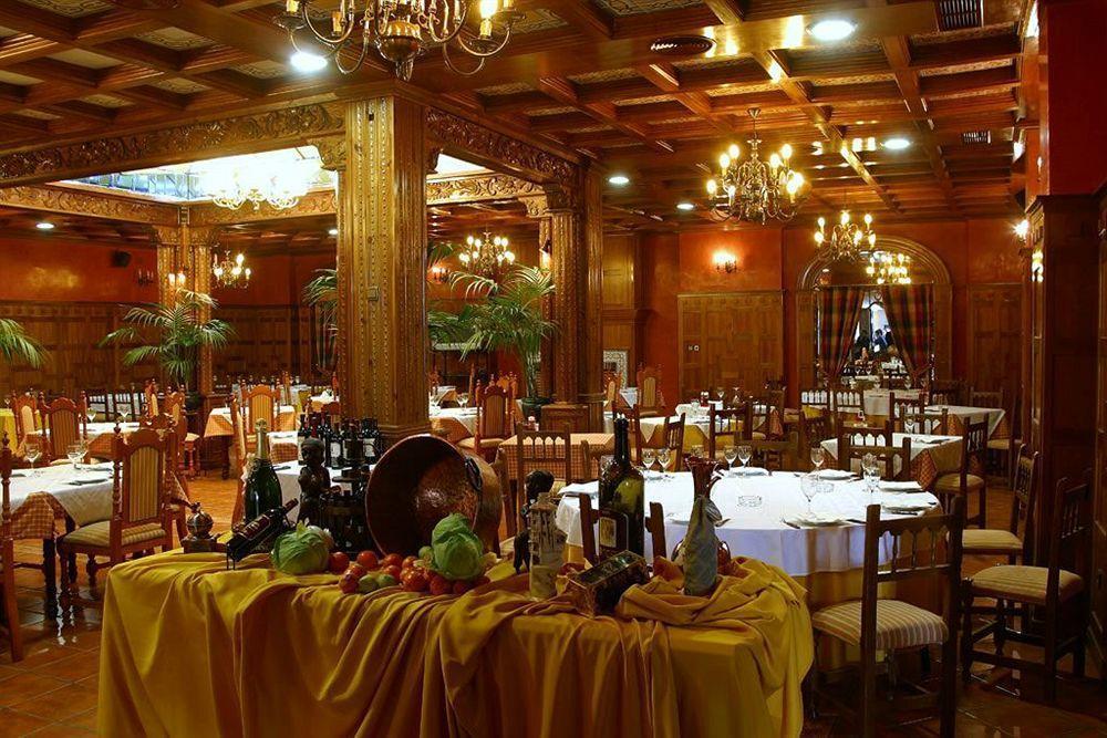 Hotel Plaza Manjón Villanueva Del Arzobispo Restaurante foto