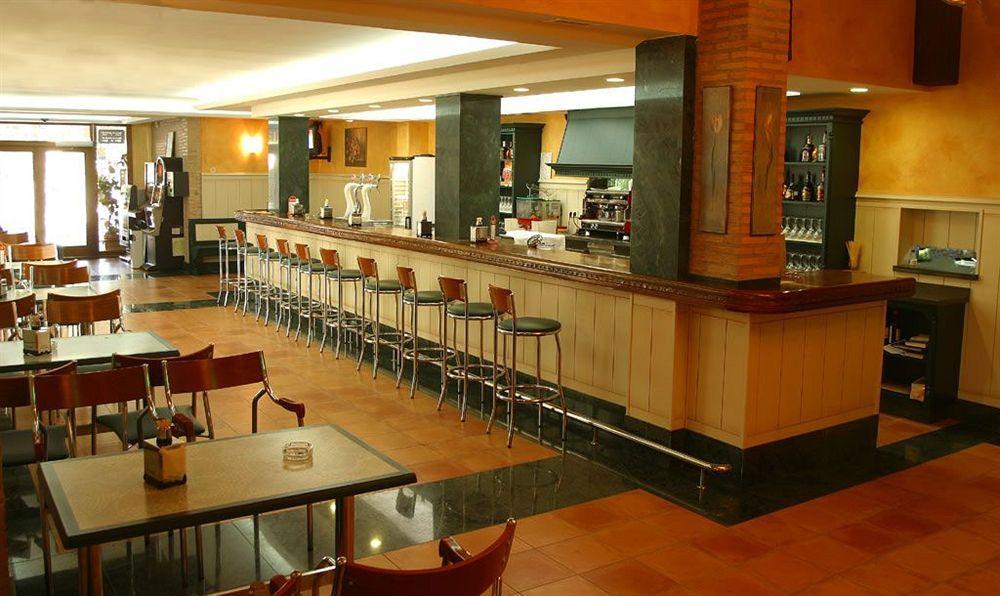 Hotel Plaza Manjón Villanueva Del Arzobispo Restaurante foto