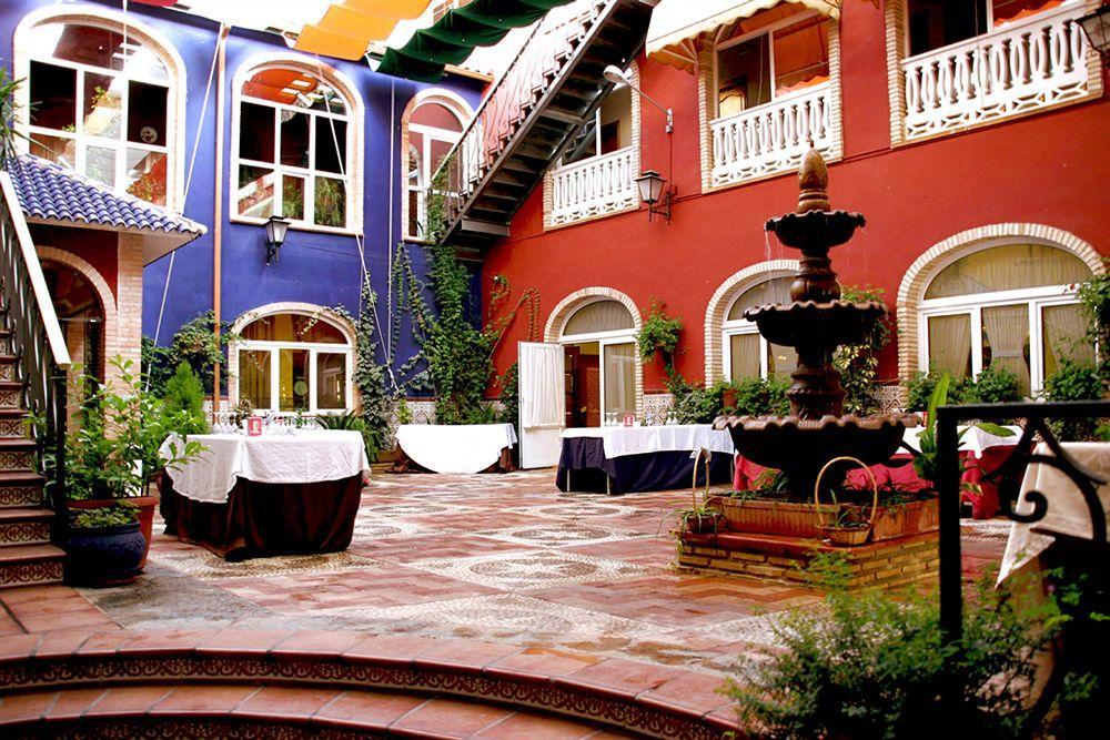 Hotel Plaza Manjón Villanueva Del Arzobispo Exterior foto